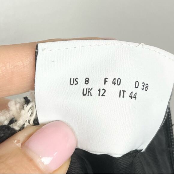 AKRIS PUNTO Button-Embellished Tweed Mini Dress Woman’s size 8 Black and White - Picture 10 of 10